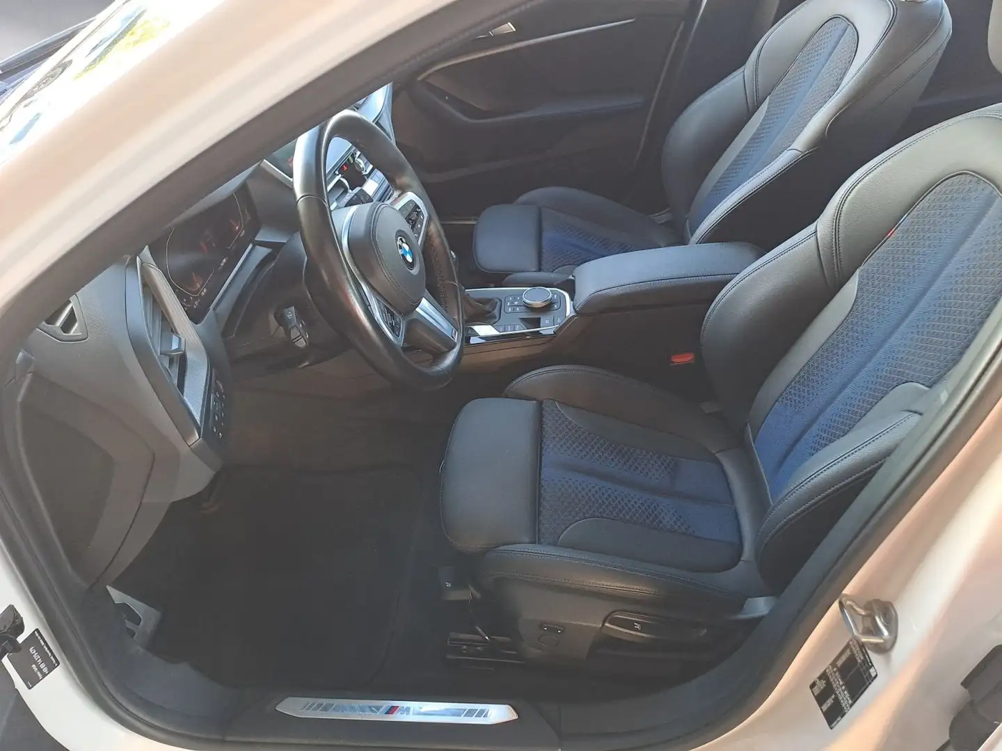 BMW 118 i M Sport PDC vorne u.hinten, Sportsitze, LED Wit - 2