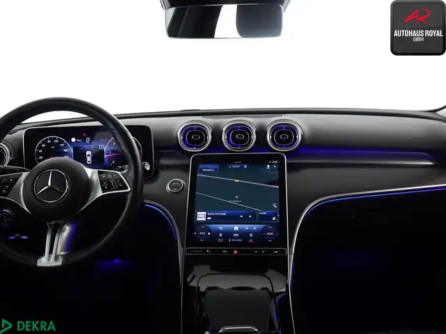 Mercedes-Benz C-Class view 9
