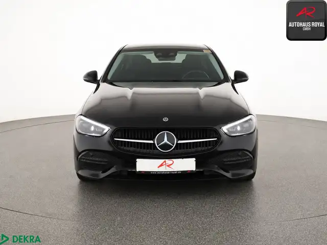 Mercedes-Benz C-Class view 8