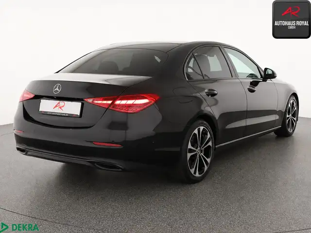 Mercedes-Benz C-Class view 5
