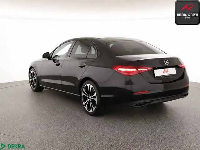 Mercedes-Benz C-Class view 3
