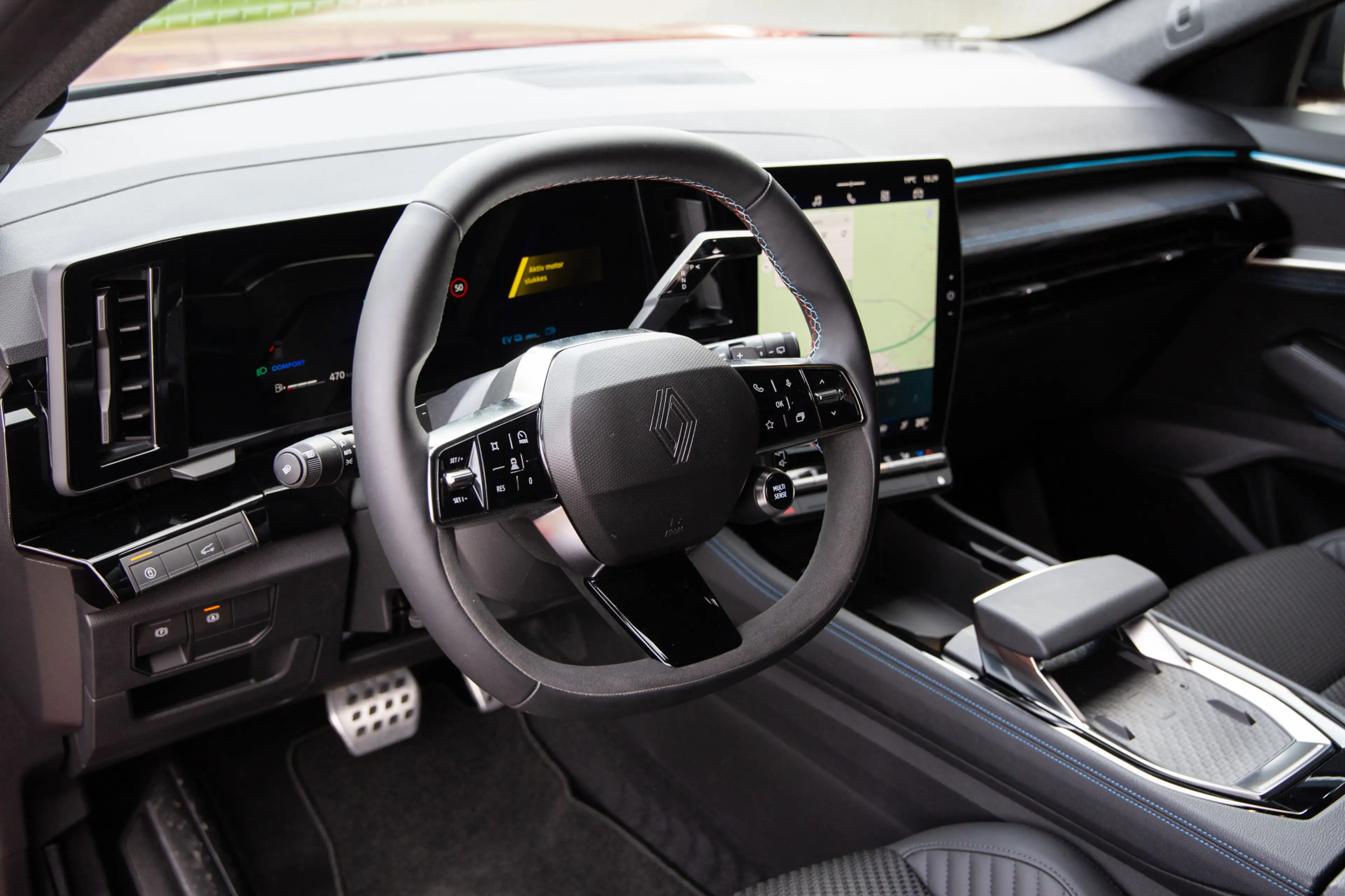 Renault Austral 1.2 E-Tech full hybrid 200 esprit Alpine SOH 97,6% — photo 4