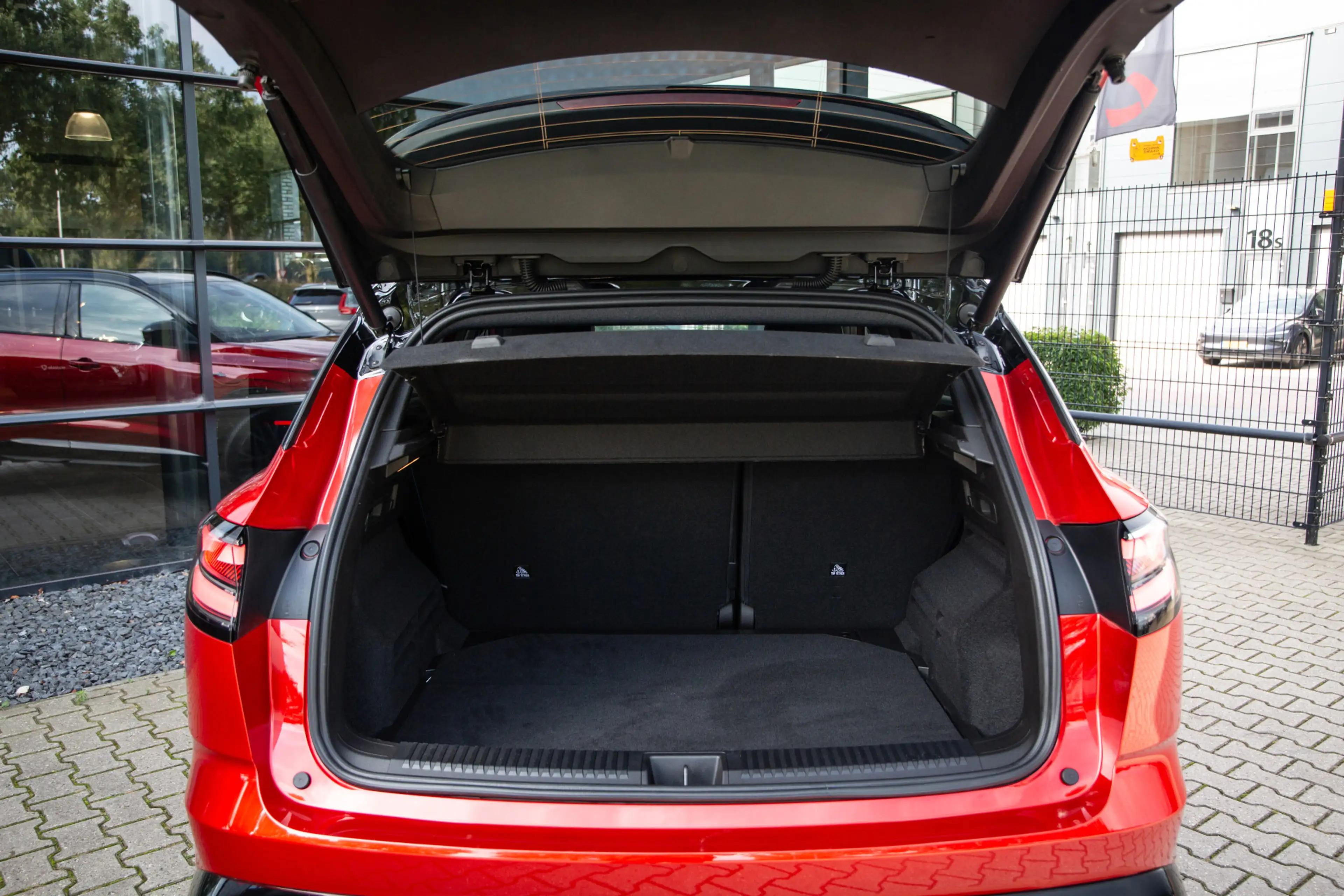 Renault Austral 1.2 E-Tech full hybrid 200 esprit Alpine SOH 97,6% — photo 27