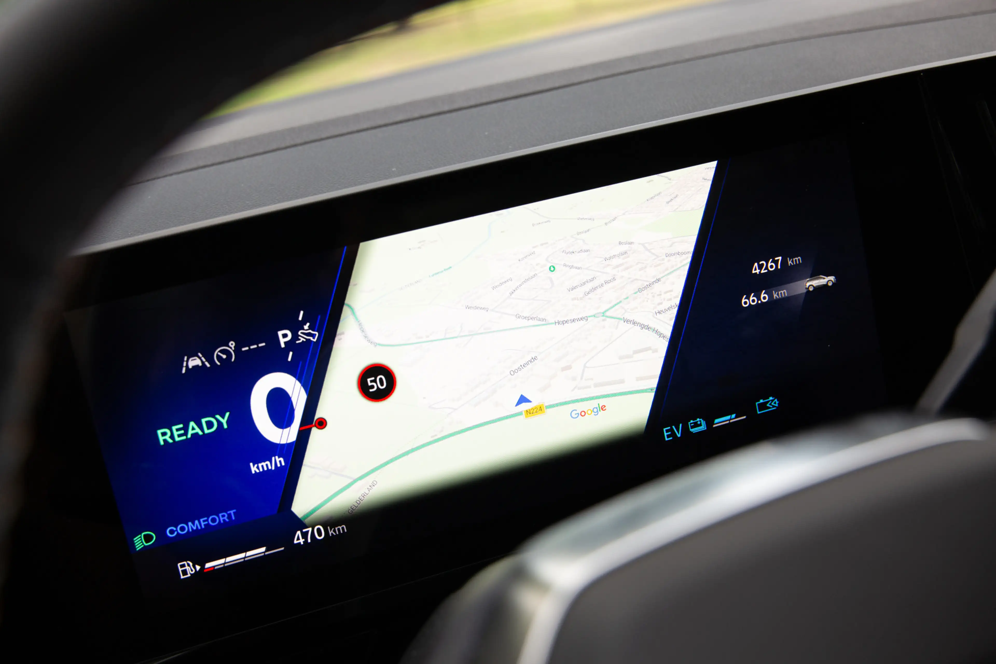 Renault Austral 1.2 E-Tech full hybrid 200 esprit Alpine SOH 97,6% — photo 12