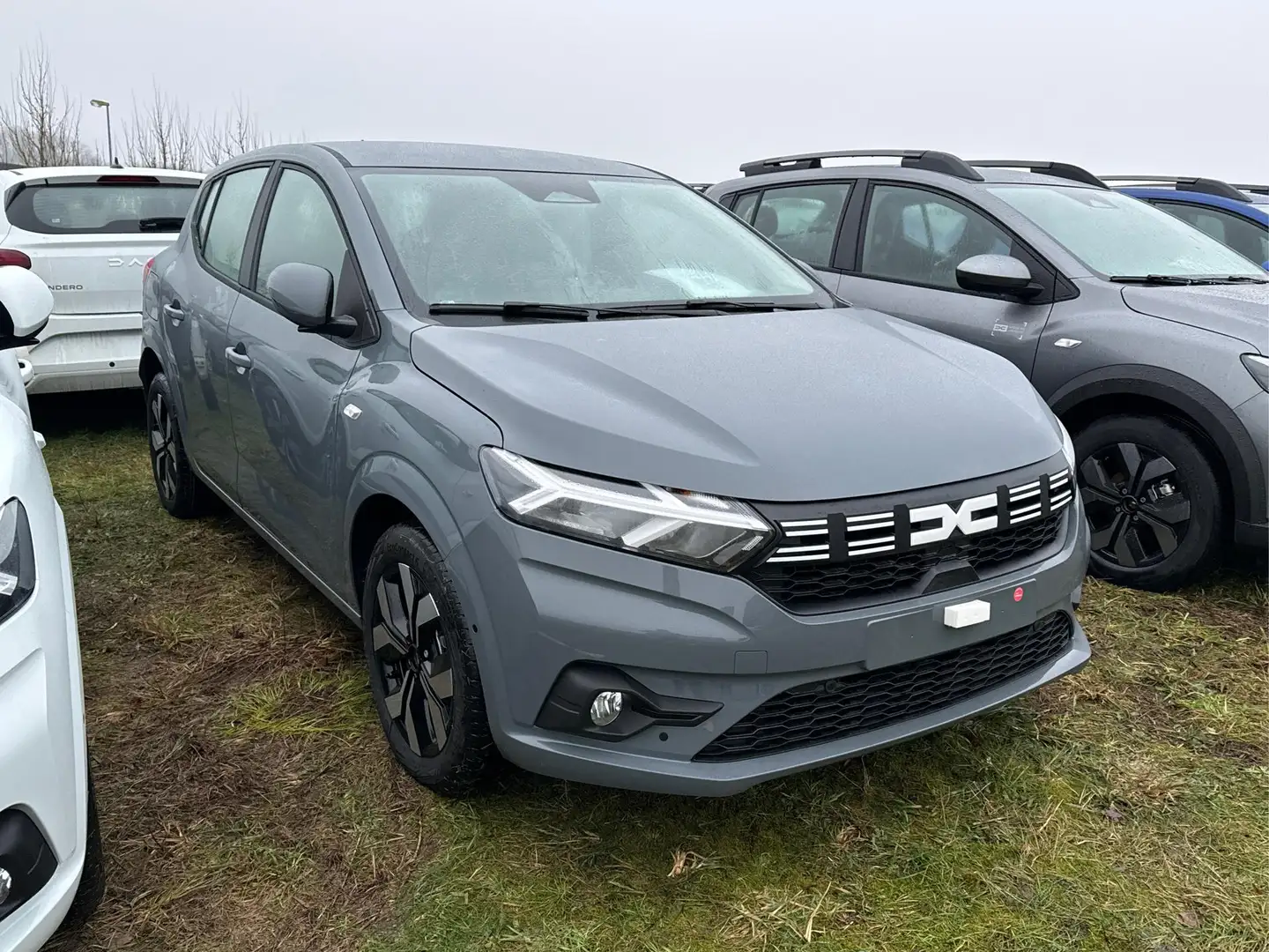 Dacia Sandero Expression KAMERA+SHZ+PDC+DAB+KLIMA 1.0 TCe90 6... Grau - 2