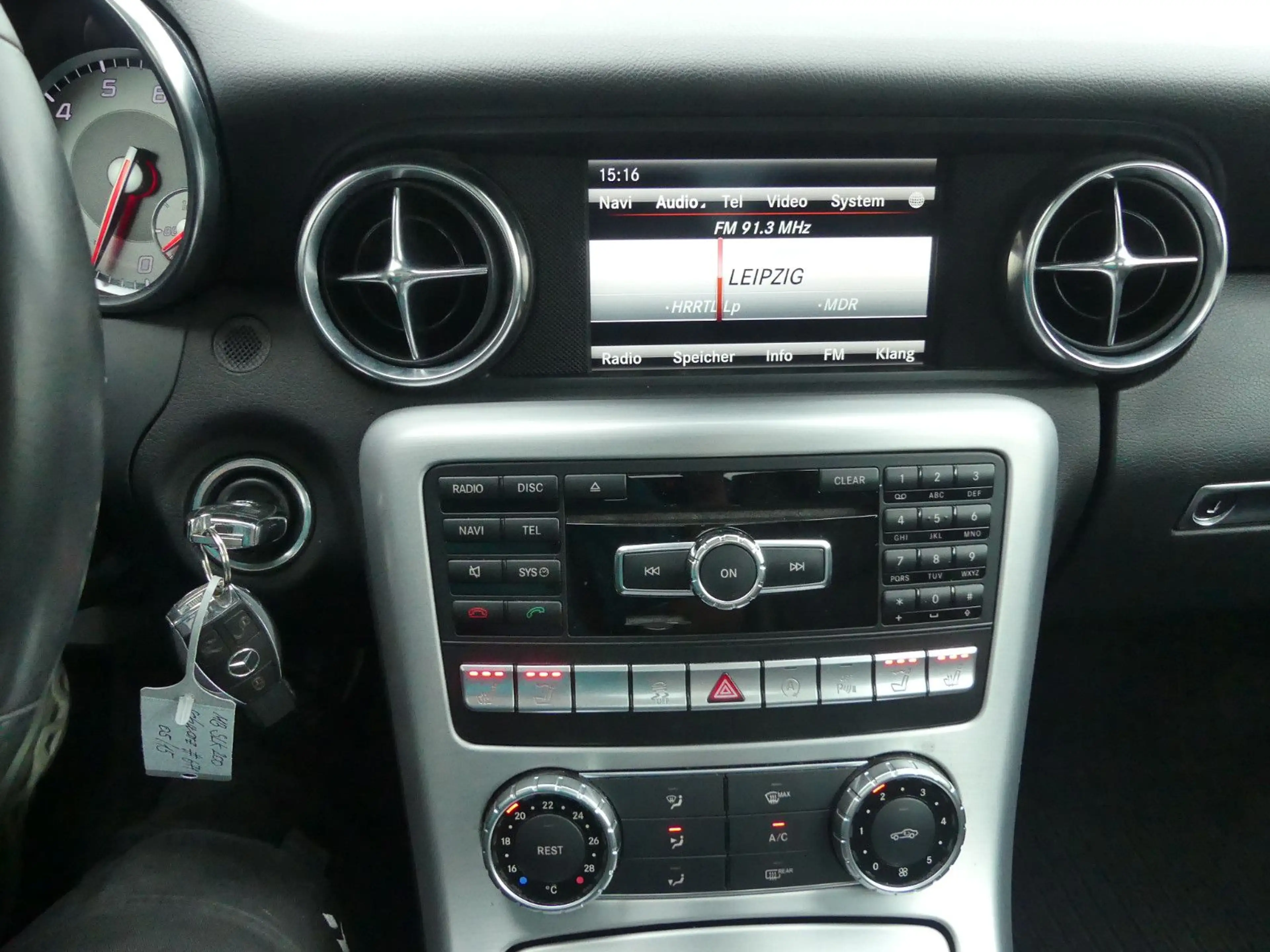 Mercedes-Benz SLK 200 SLK/Roadster/Klima/Leder/Navi/Bi-Xenon/AirScarf — photo 13