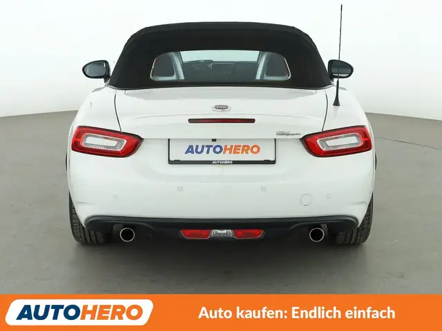 Fiat 124 Spider view 5