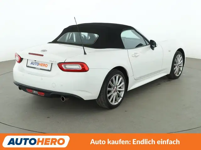 Fiat 124 Spider view 6