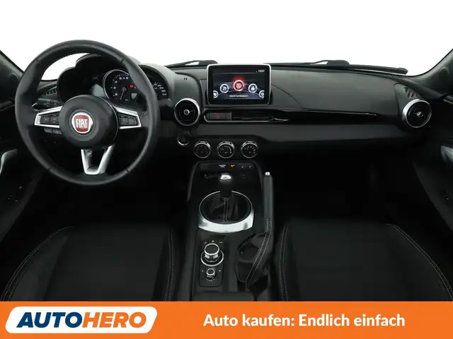 Fiat 124 Spider view 12