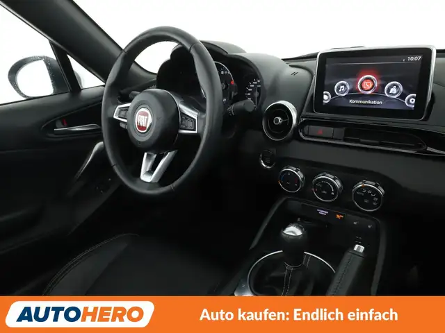 Fiat 124 Spider view 13