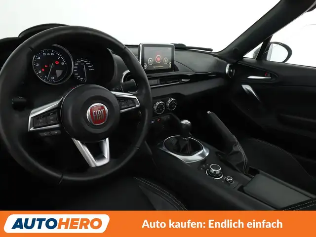 Fiat 124 Spider view 11