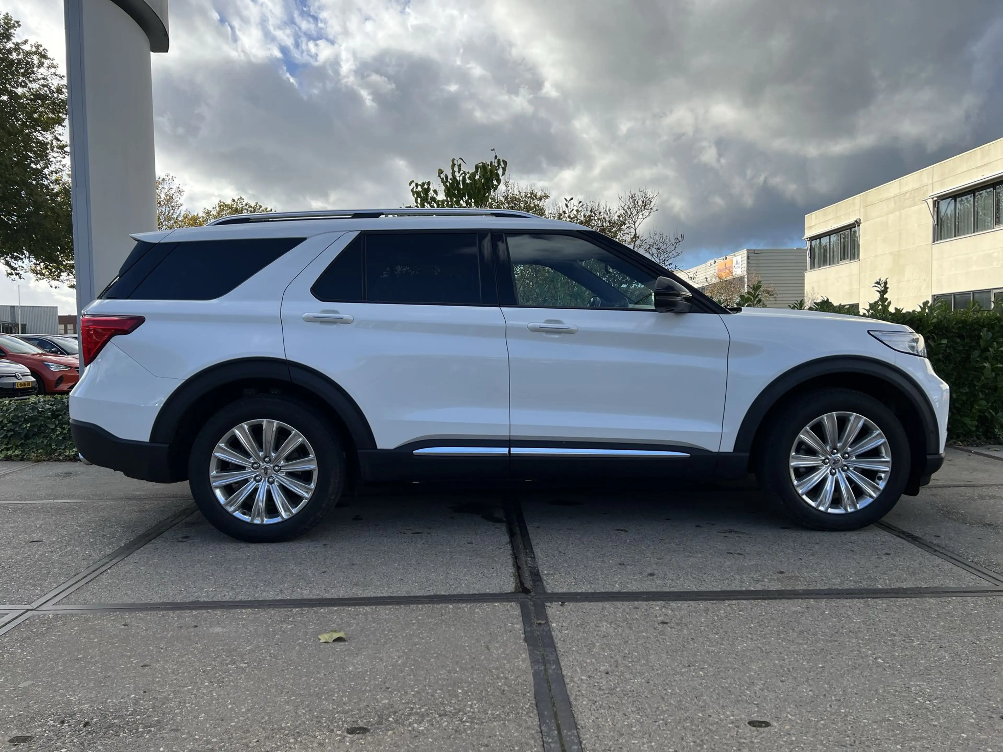 Ford Explorer 3.0 V6 PHEV PLATINUM |7P|PANO|BTW|360CAM|B&O|DEALE — photo 14
