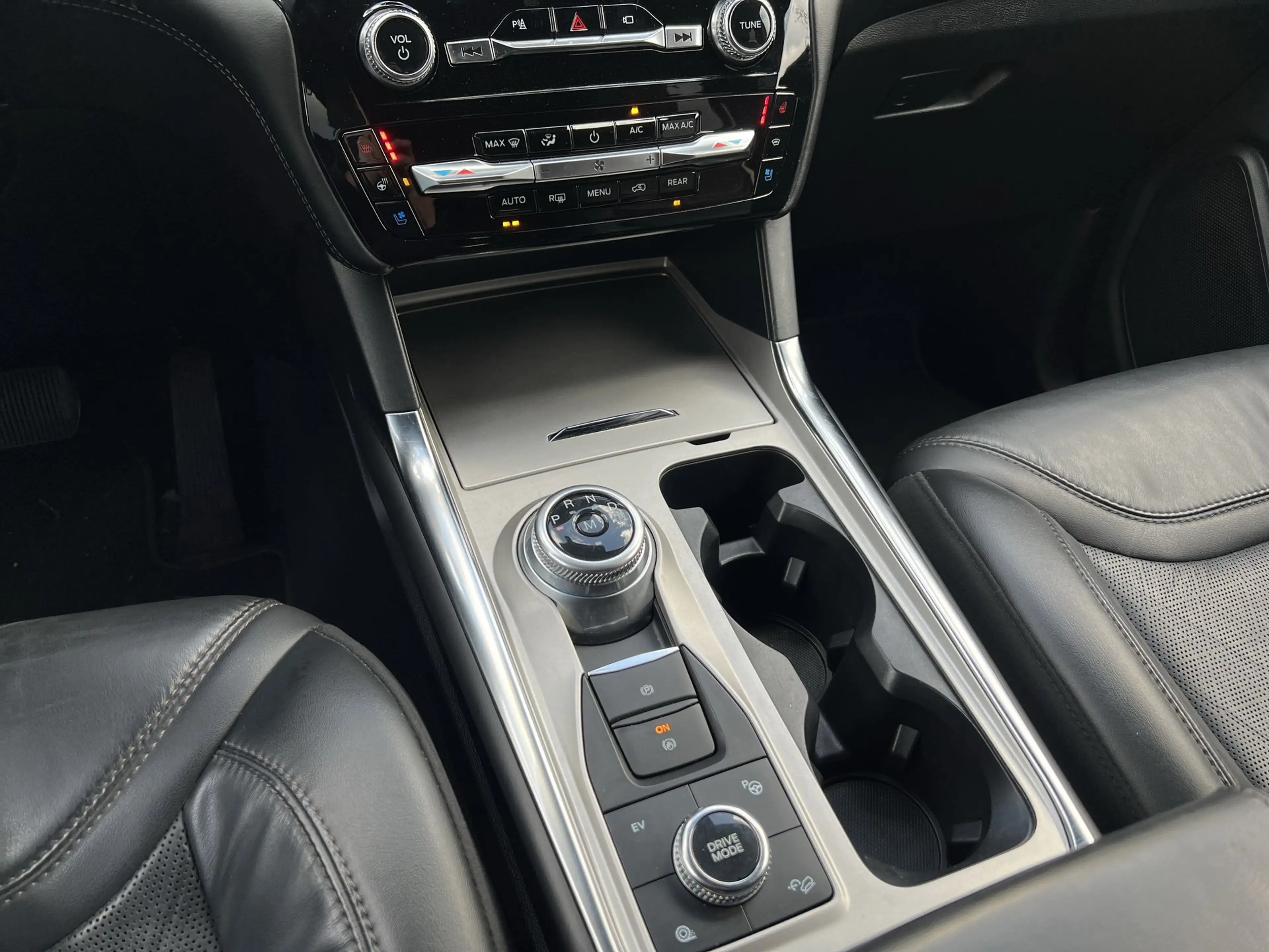 Ford Explorer 3.0 V6 PHEV PLATINUM |7P|PANO|BTW|360CAM|B&O|DEALE — photo 39