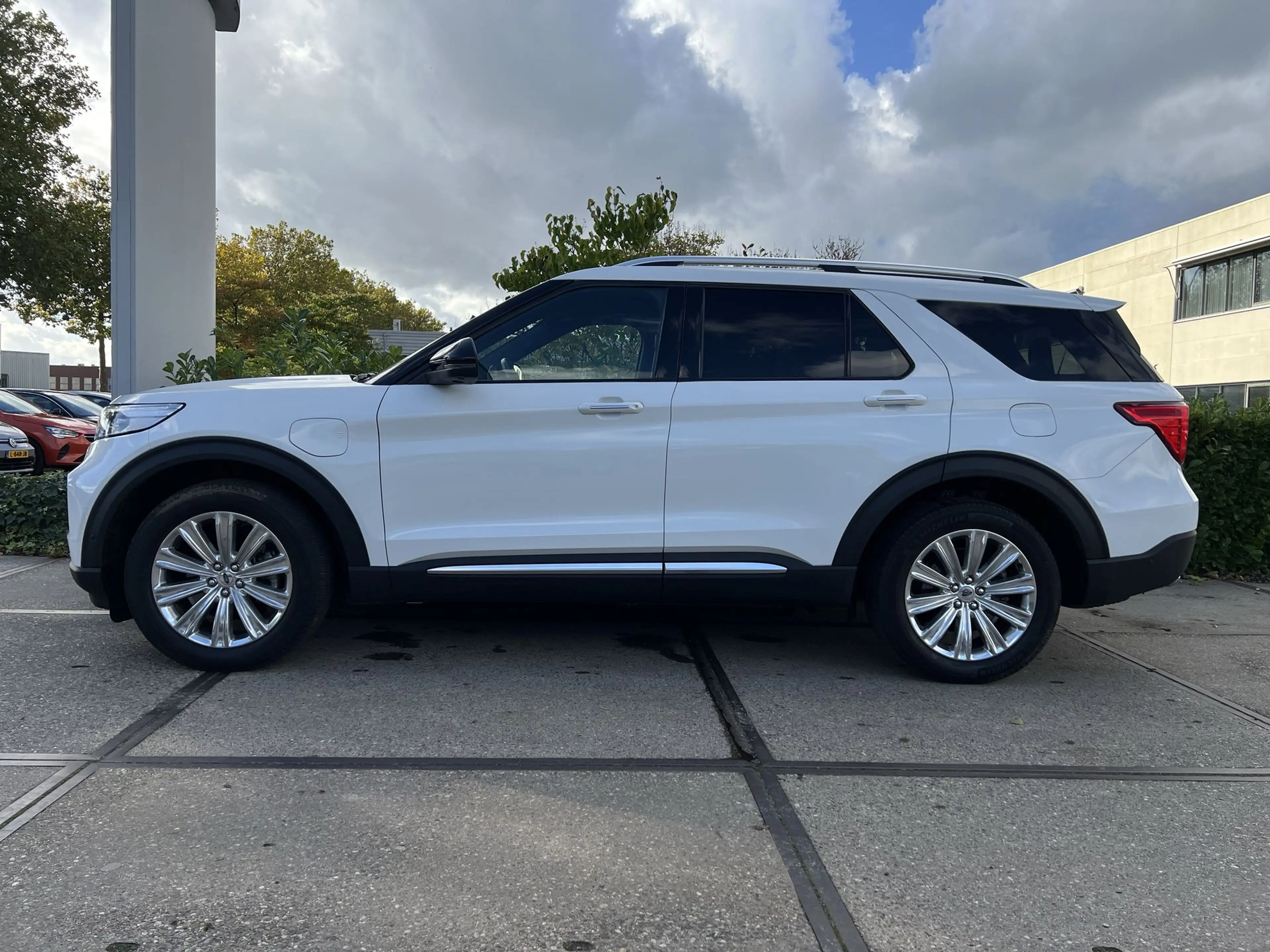 Ford Explorer 3.0 V6 PHEV PLATINUM |7P|PANO|BTW|360CAM|B&O|DEALE — photo 13