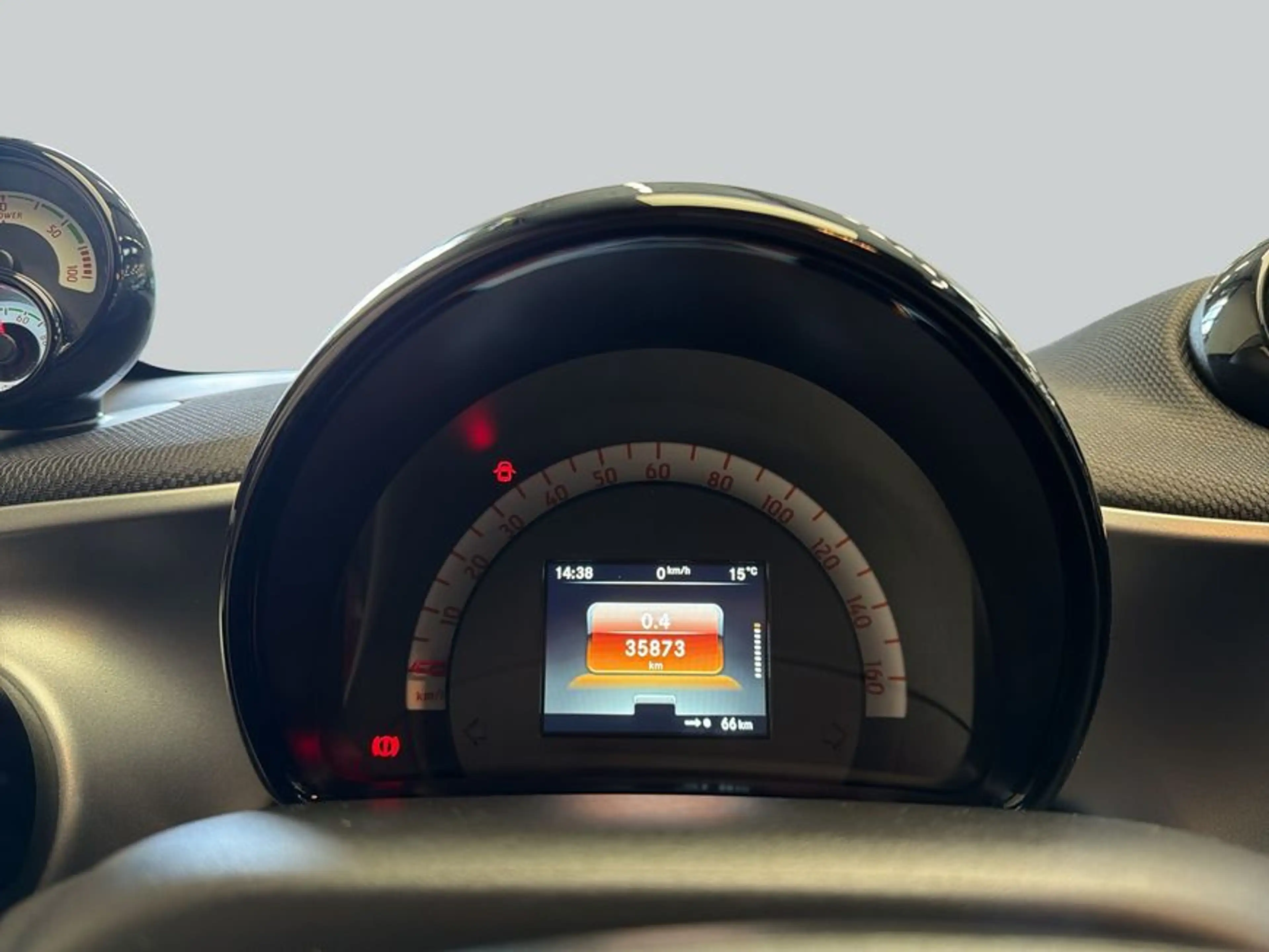 smart forTwo fortwo coupe EQ passion MATTlack|22kW|WinterPaket — photo 18
