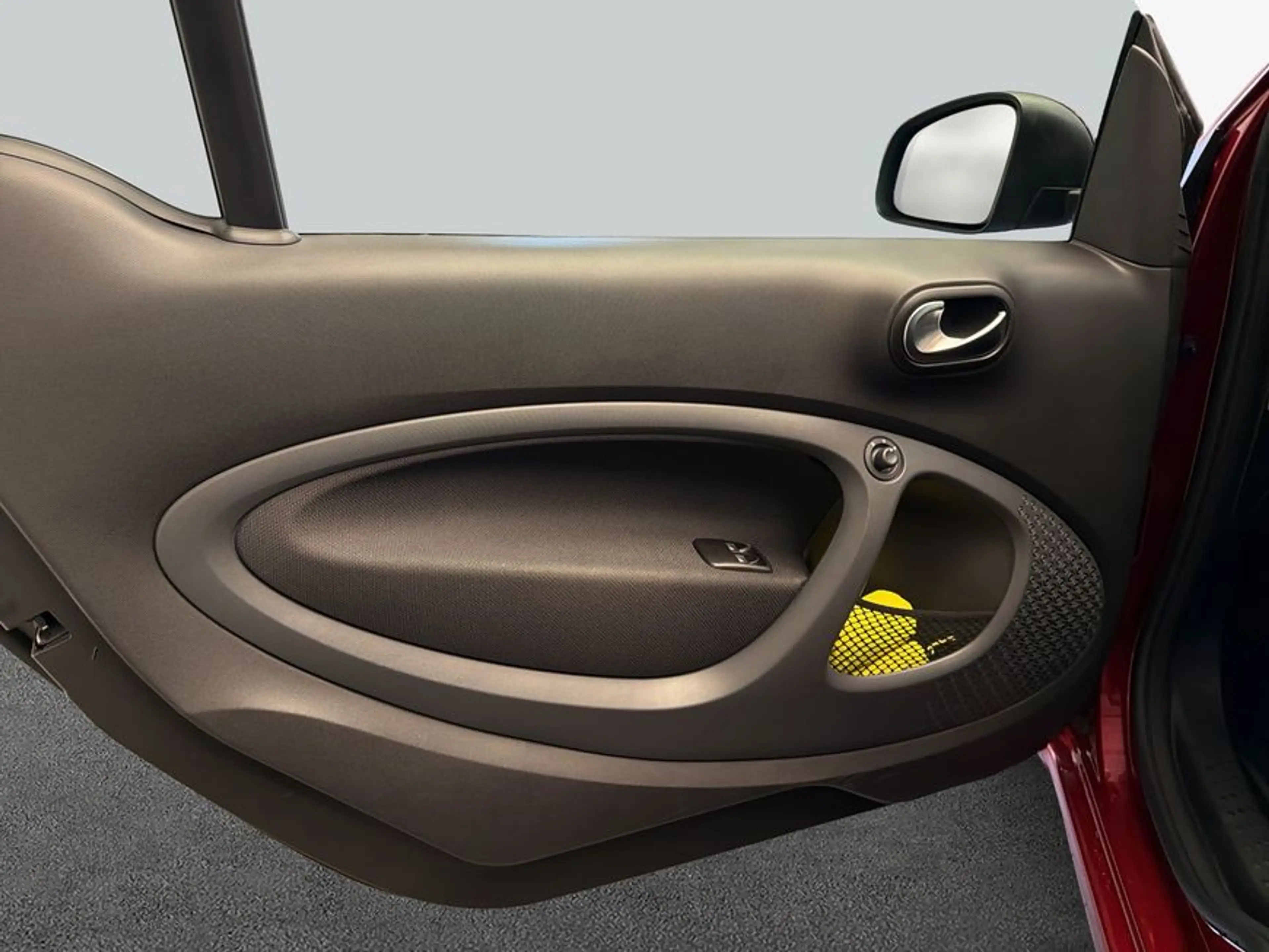 smart forTwo fortwo coupe EQ passion MATTlack|22kW|WinterPaket — photo 20
