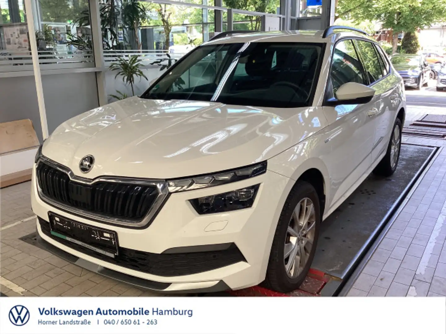 Skoda Kamiq Tour 1.0 TSI DSG Sitzheizung CarPlay PDC Weiß - 1