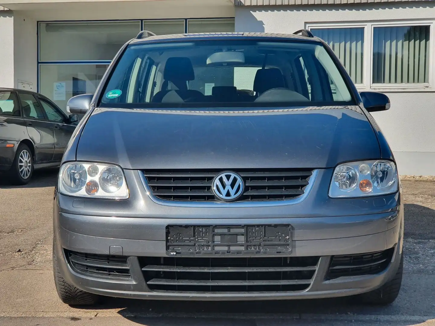 Volkswagen Touran 1.9 TDI DSG * 7-Sitzer / Ohne TüV Gris - 2
