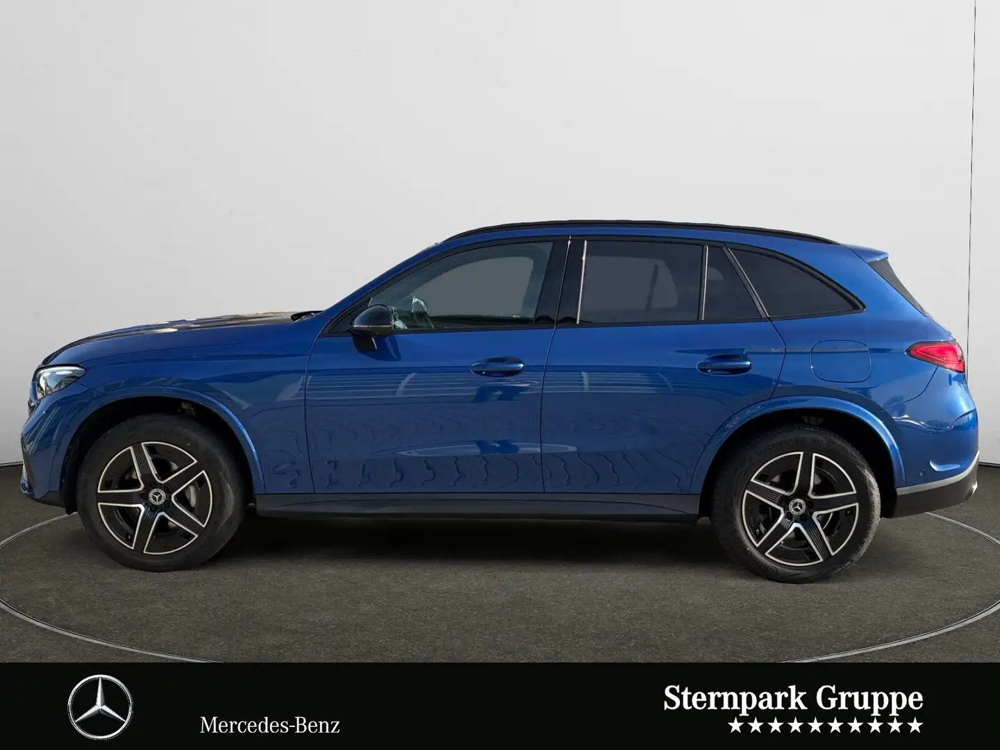 Mercedes-Benz GLC 300 GLC 300 e 4M AMG +360°+AHK+Panorama+Distro+Night Blau - 2