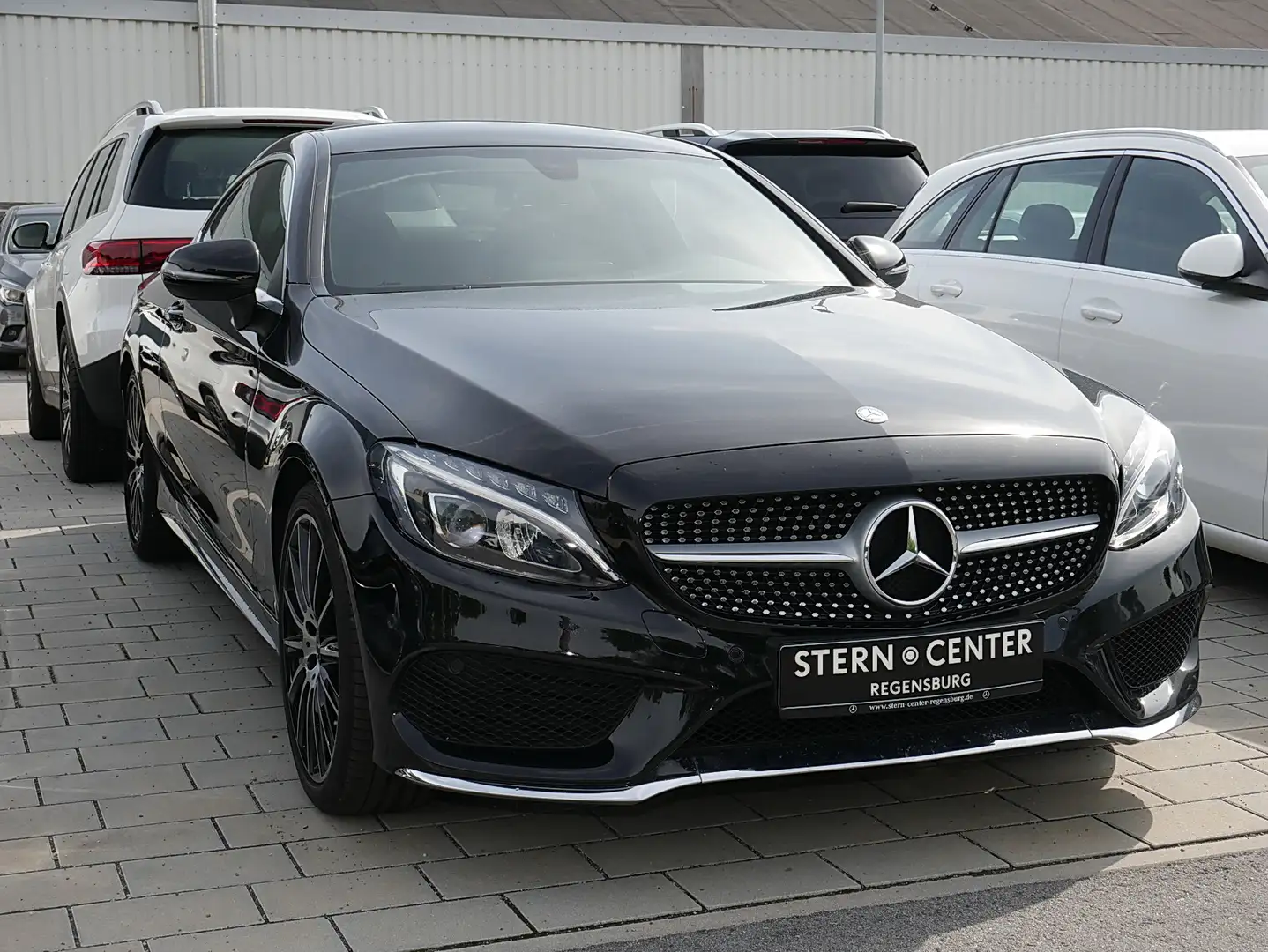 Mercedes-Benz C 200 Coupé LED AMG Navi PTS SHZ Schwarz - 2