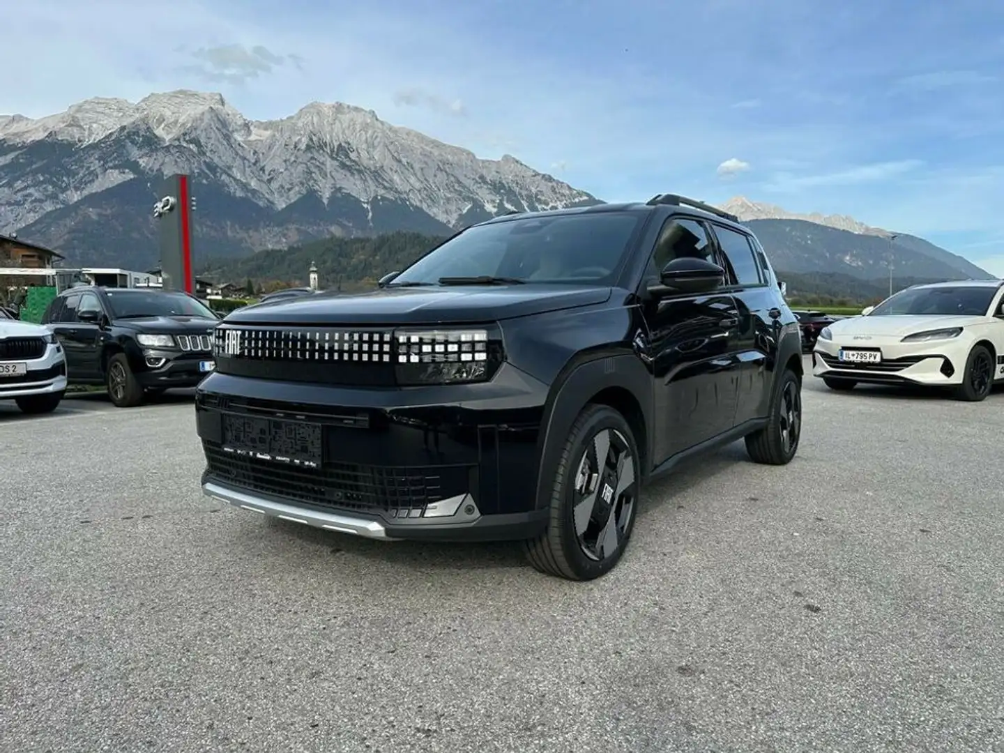 Fiat Grande Panda Elektro La Prima Schwarz - 2