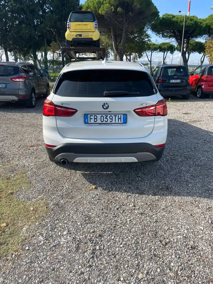 BMW X1 xdrive 18d  xLine auto Bianco - 2