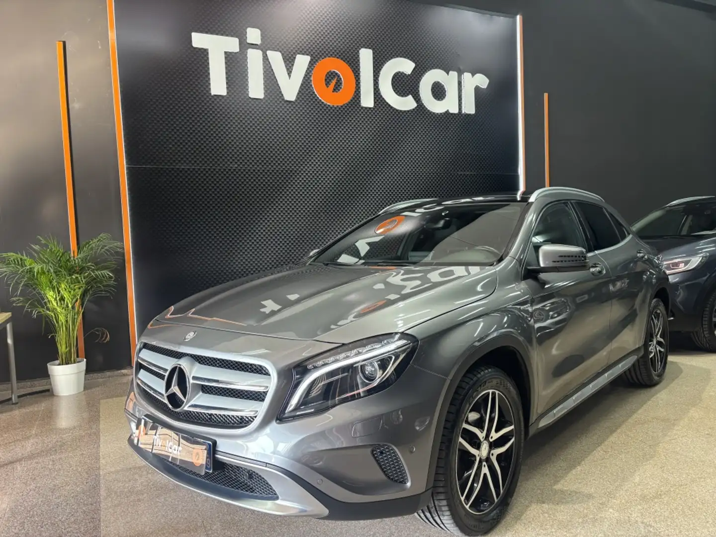 Mercedes-Benz GLA 200 200d AMG Line 7G-DCT Grijs - 1