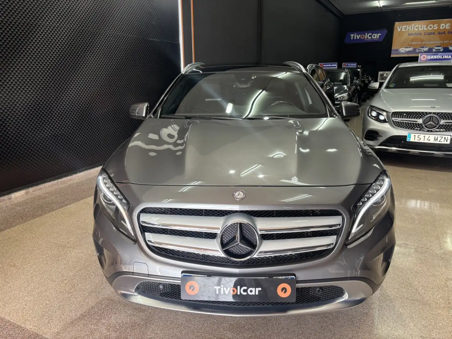 Mercedes-Benz GLA 200 200d AMG Line 7G-DCT Grijs - 2