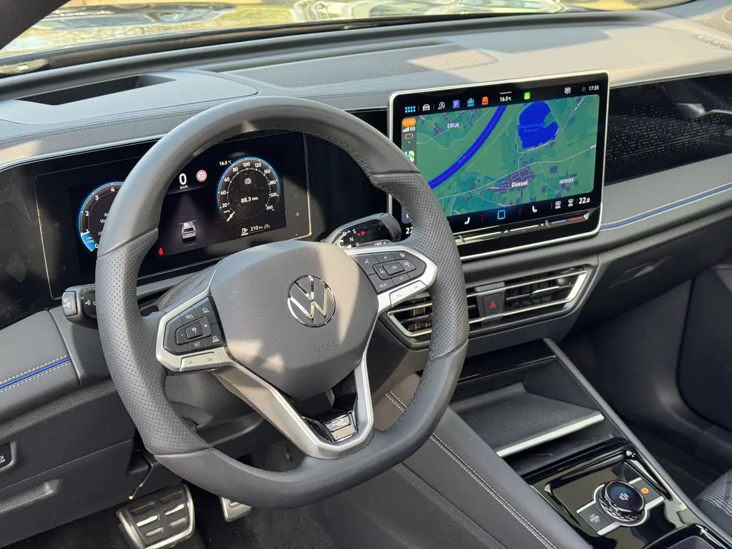 Volkswagen Tiguan 1.5 eTSI R-Line Edition | 360° camera | Massage | Noir - 2