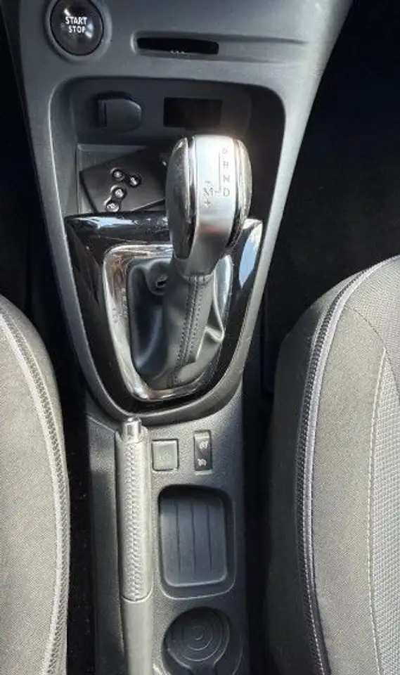 Renault Captur — photo 24