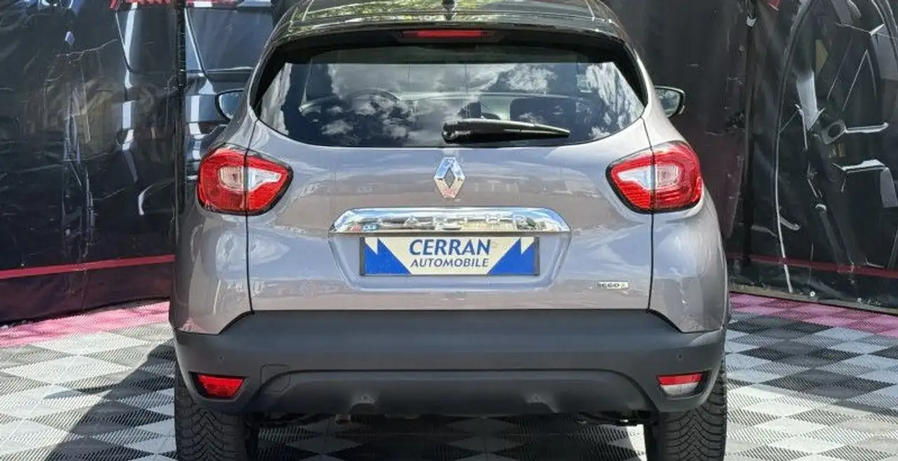 Renault Captur — photo 45
