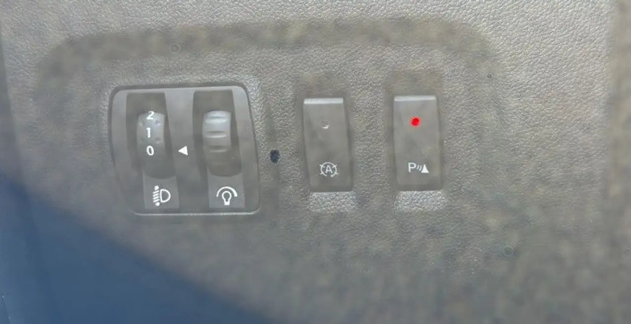 Renault Captur — photo 17