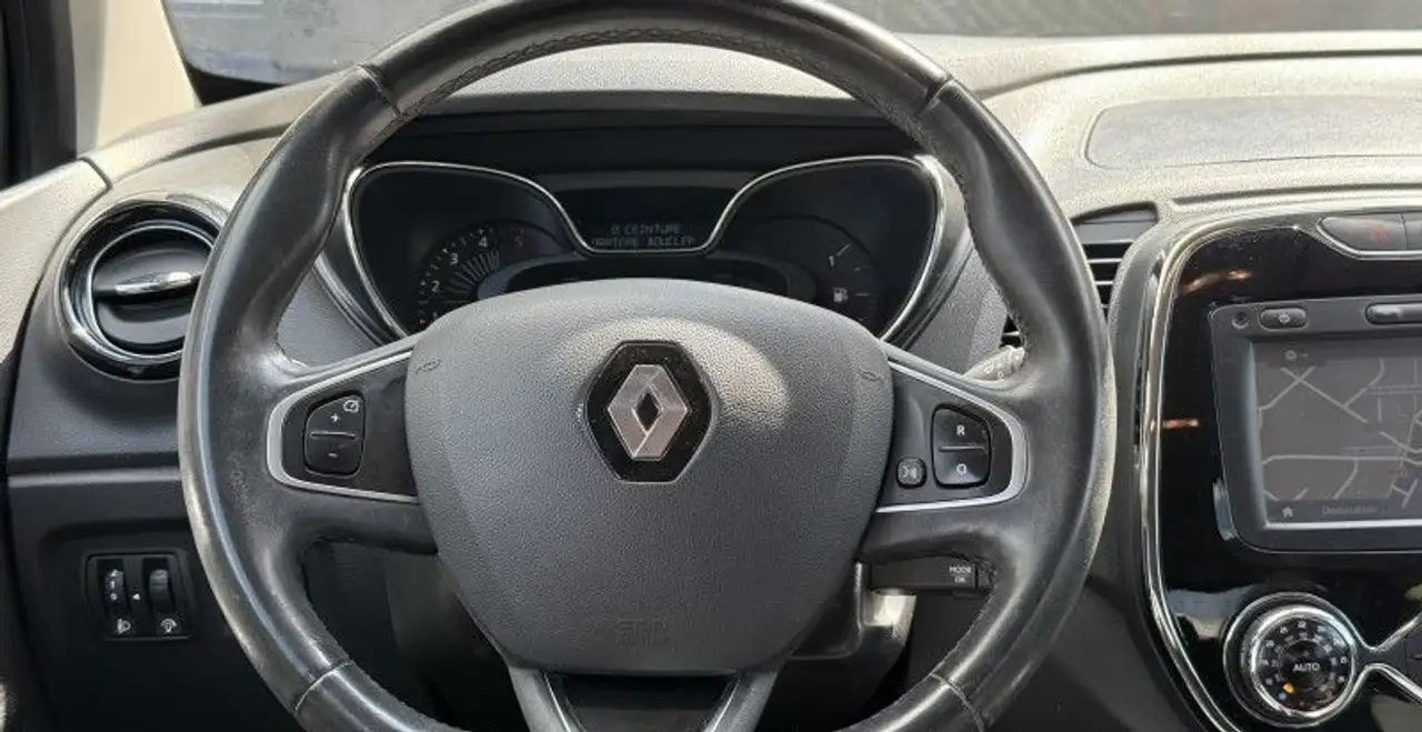 Renault Captur — photo 18
