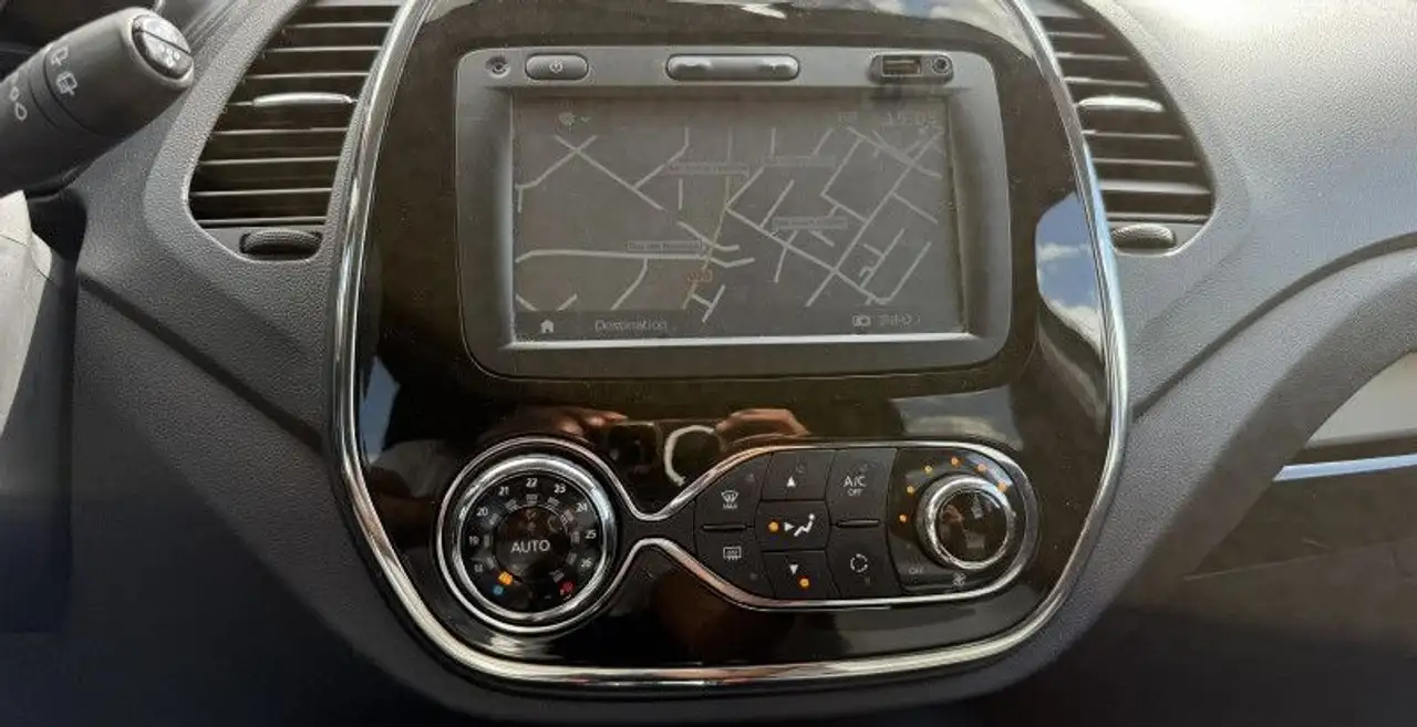 Renault Captur — photo 12