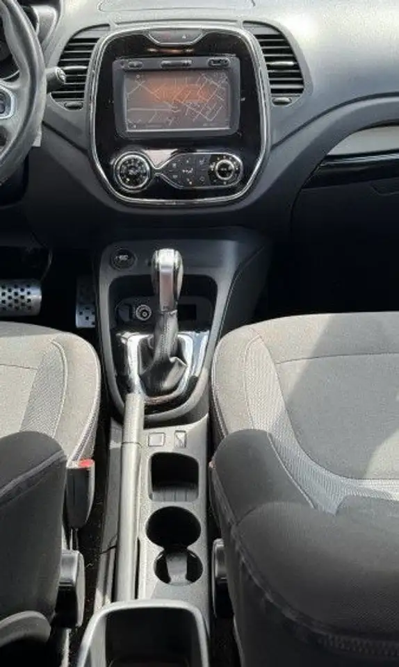 Renault Captur — photo 29