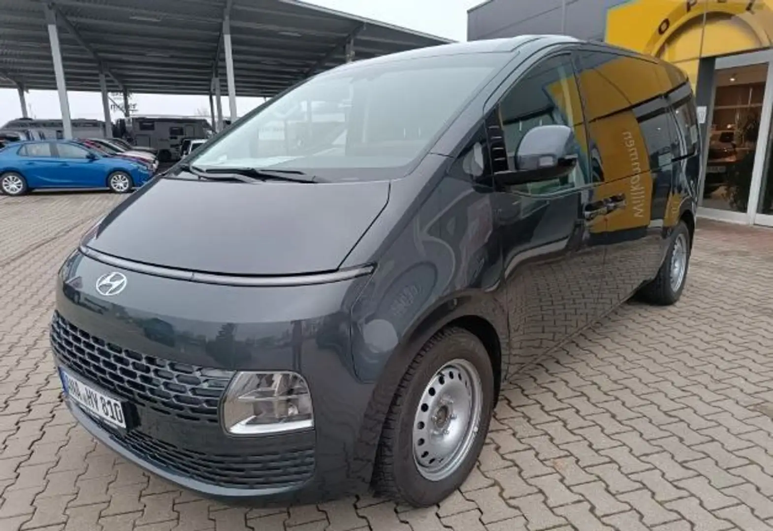 Hyundai STARIA 2.2 CRDi Trend 9-Sitzer Navi Kamera LED Grigio - 1