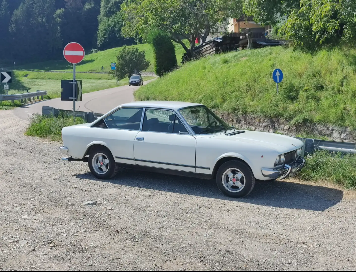 Fiat 124 Coupè Bianco - 1
