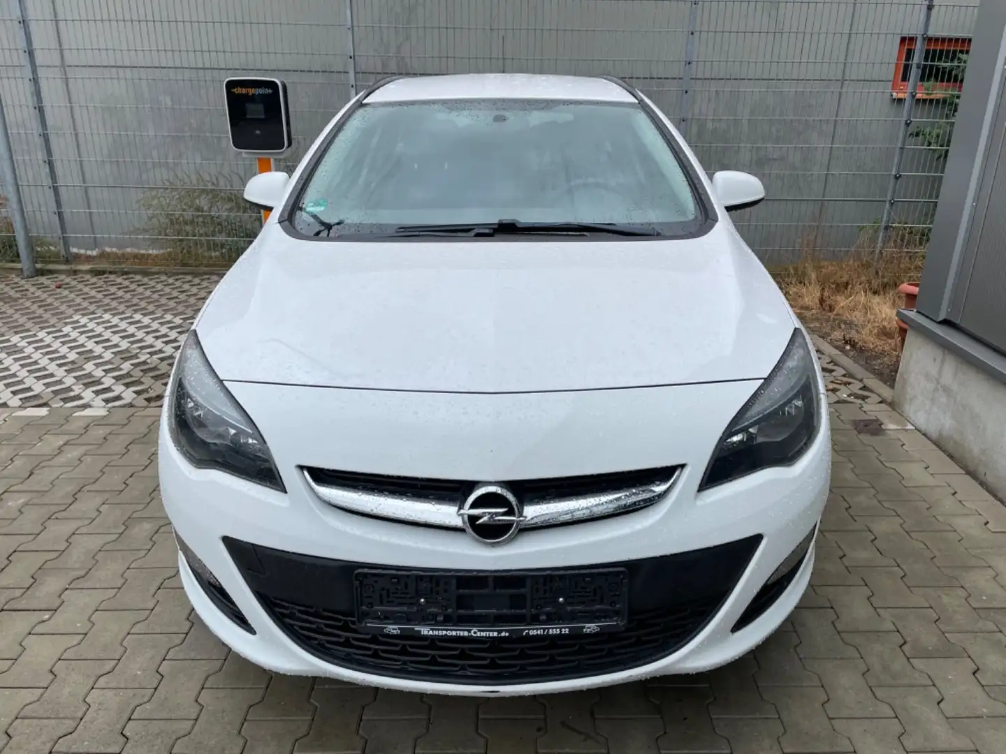 Opel Astra J Sports Tourer Edition Motor schaden Blanc - 1