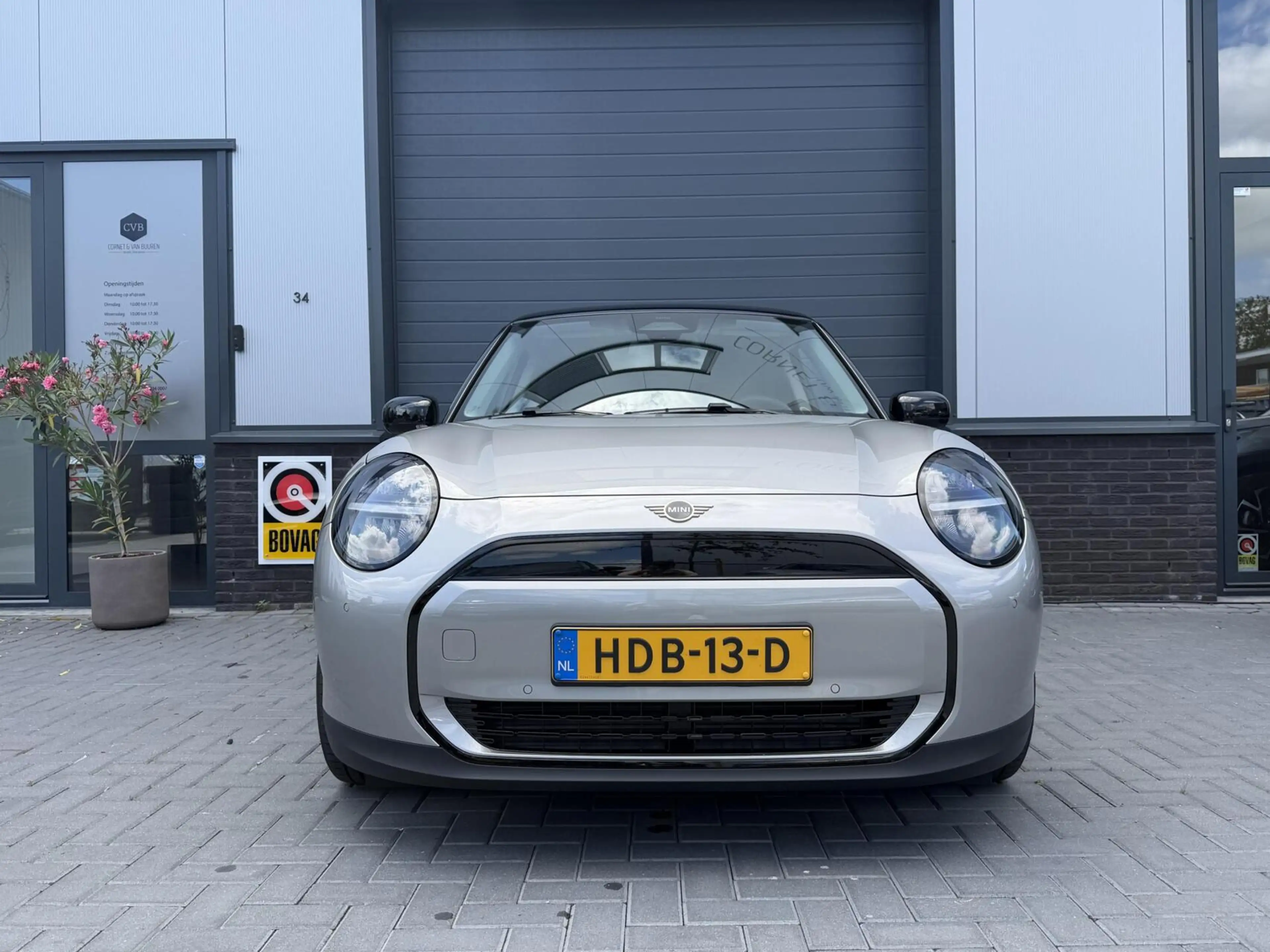 MINI Cooper E 3-Deurs Essential 40.7 kWh — photo 2