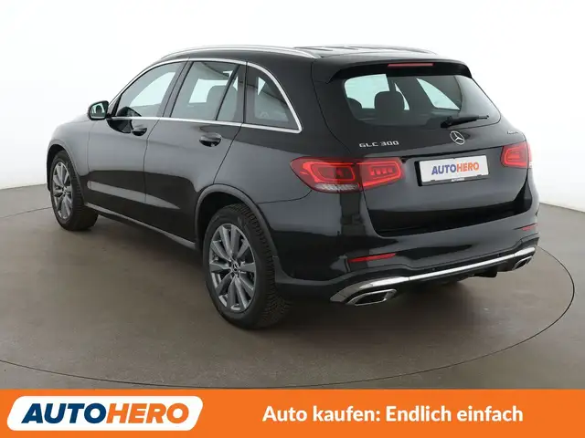 Mercedes-Benz GLC view 4