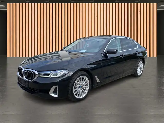 BMW 530 iA Luxury Line*Standheizung*Hifi*Glasdach
