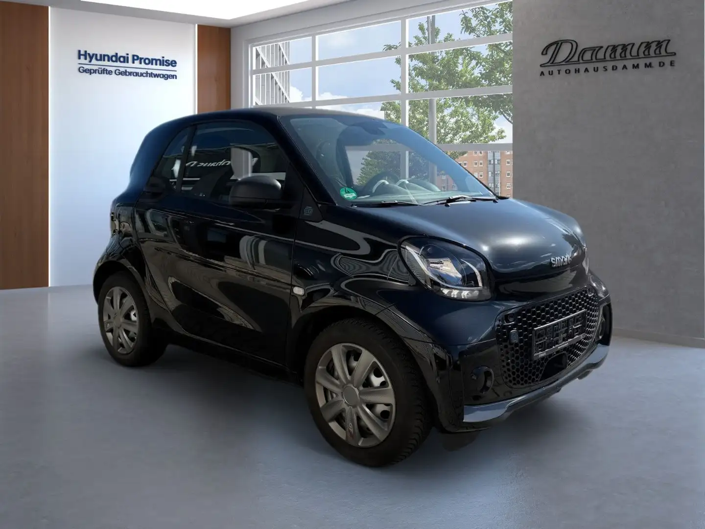 smart forTwo fortwo coupe electric drive / EQ Schwarz - 2