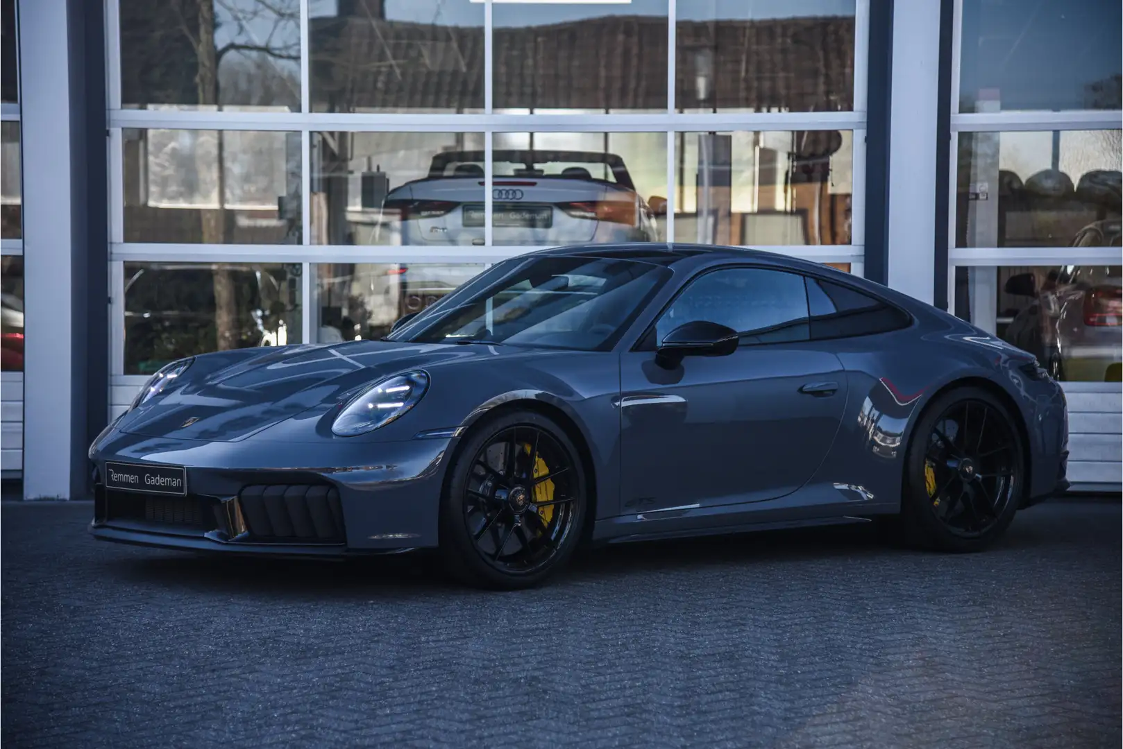 Porsche 992 992.2 3.6 Carrera 4 GTS 541PK Gris - 2