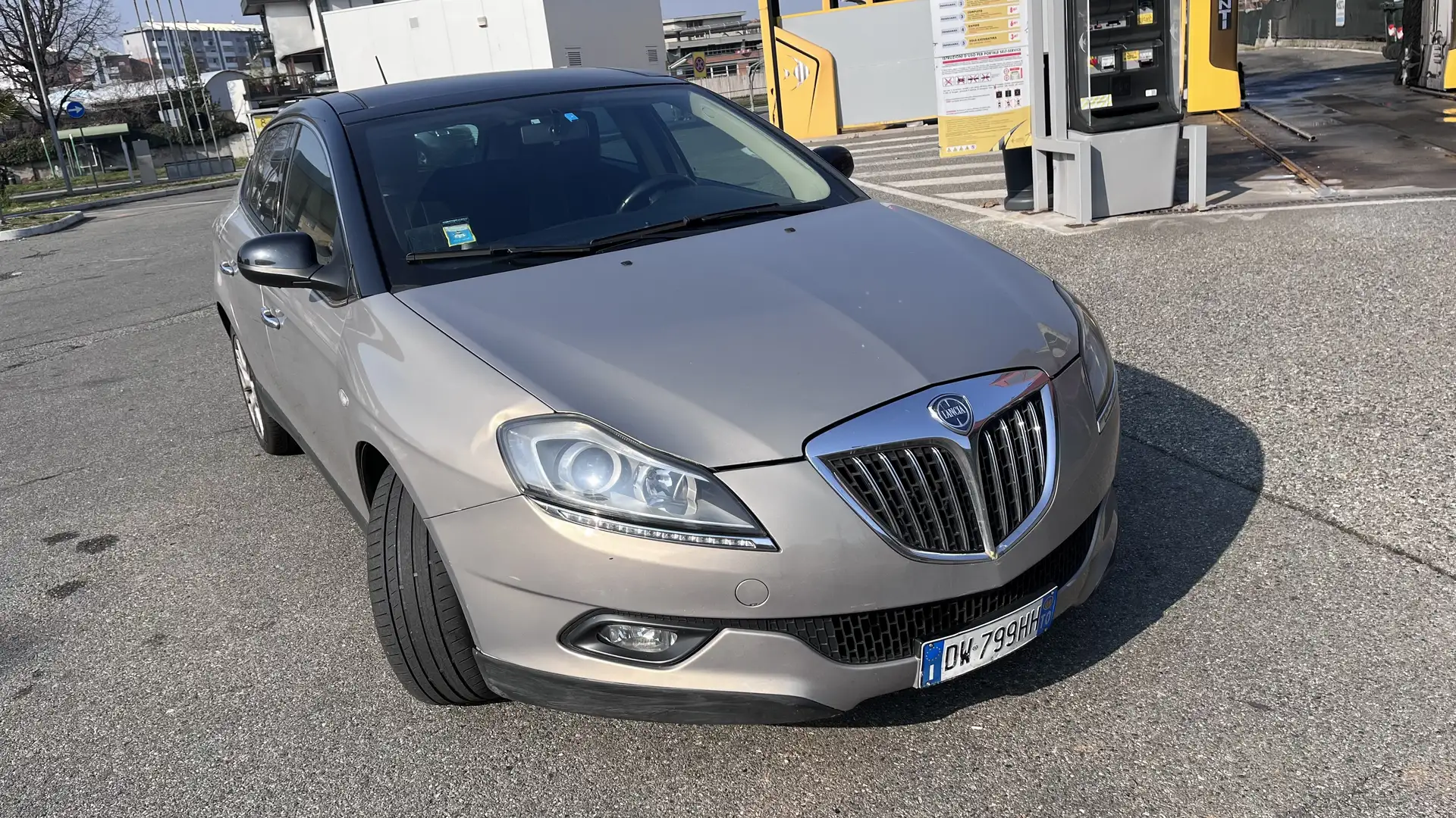 Lancia Delta 1.6 mjt Platino 120cv dpf - 2