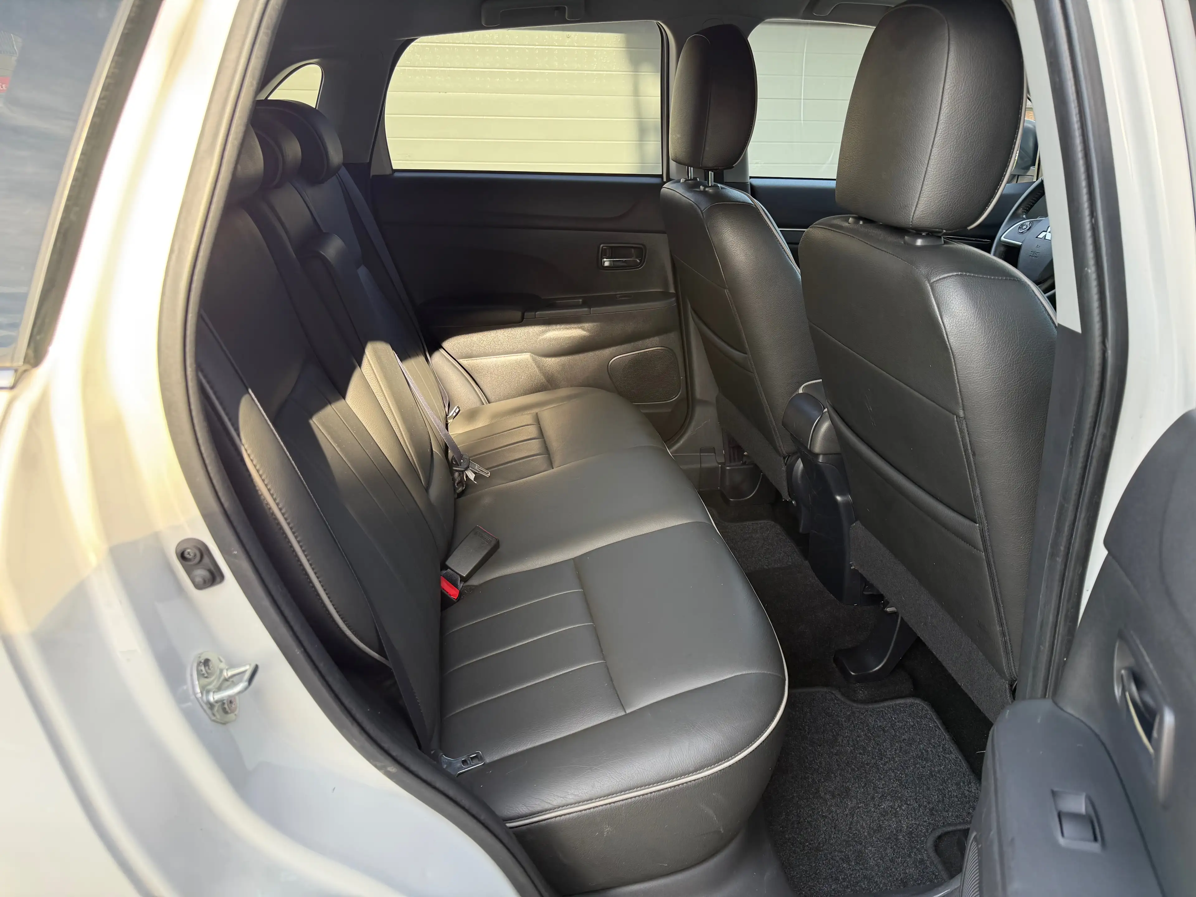 Mitsubishi ASX ASX 1.6i 2WD Anniversary Edition — photo 10