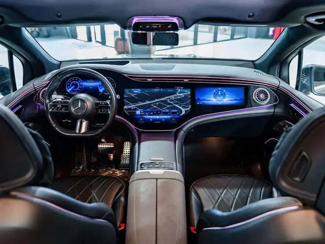 Mercedes-Benz EQS view 10