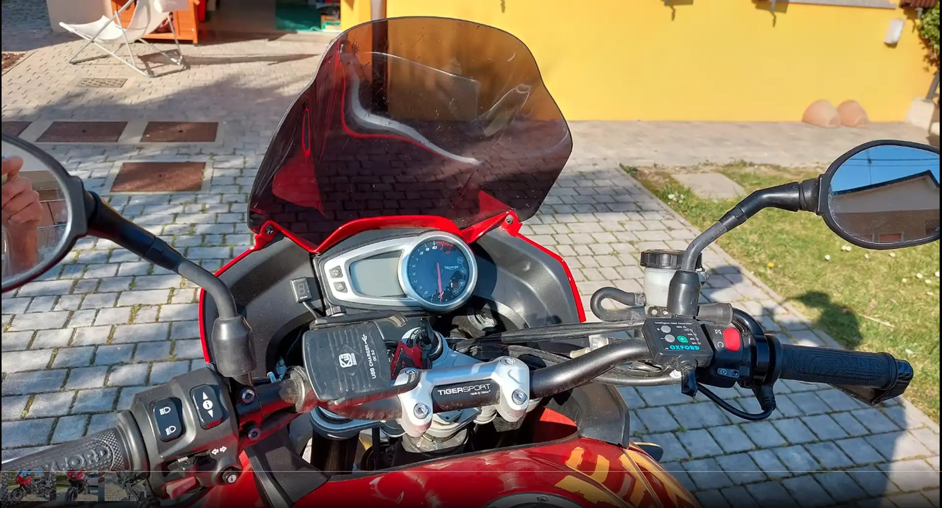 Triumph Tiger 1050 Rojo - 2