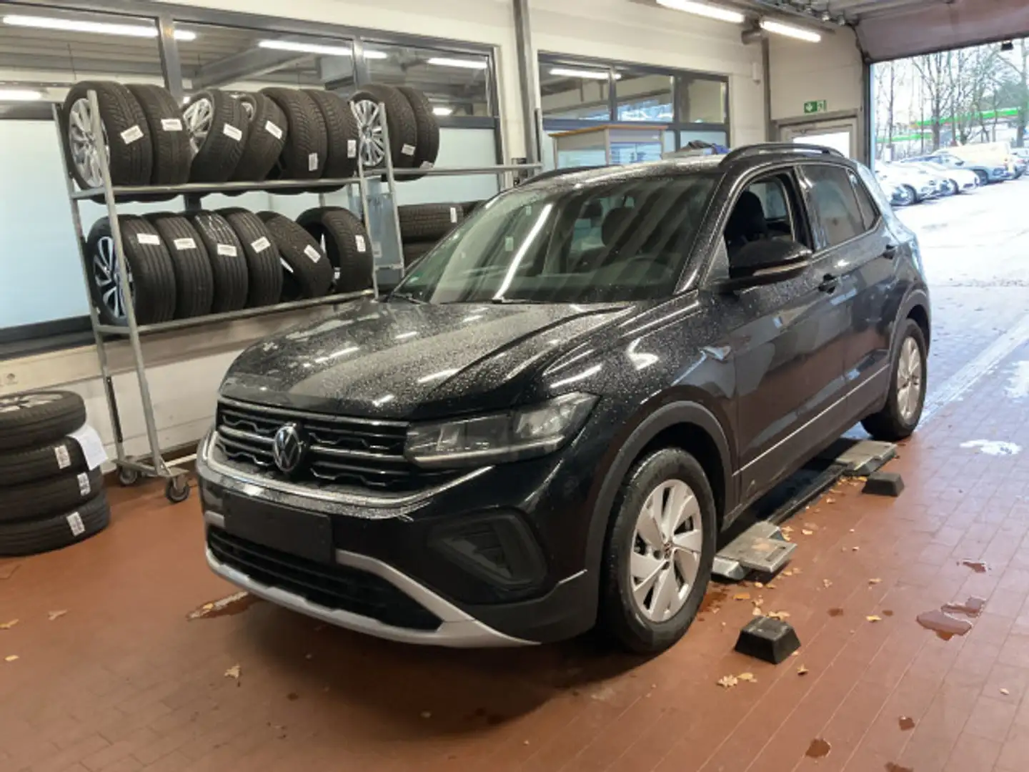 Volkswagen T-Cross 1.0 TSI Life DSG Navi Einparkhilfe AppCo Schwarz - 2
