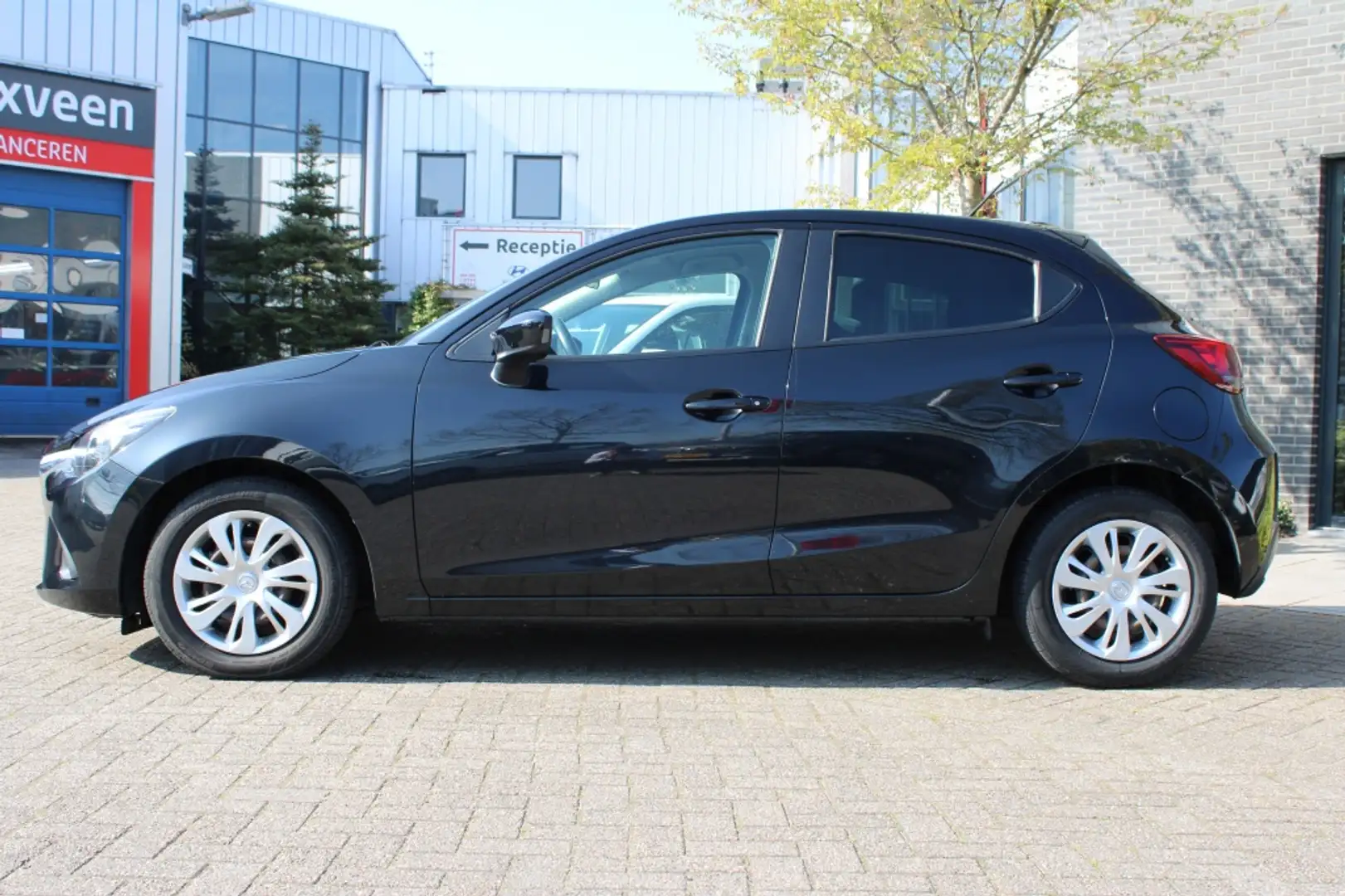 Mazda 2 1.5 Skyactiv-GTS Automaat Cruise/Keyl/Pdc/Winterpa Schwarz - 2