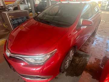 Auris II 2015 1.8h Lounge cvt